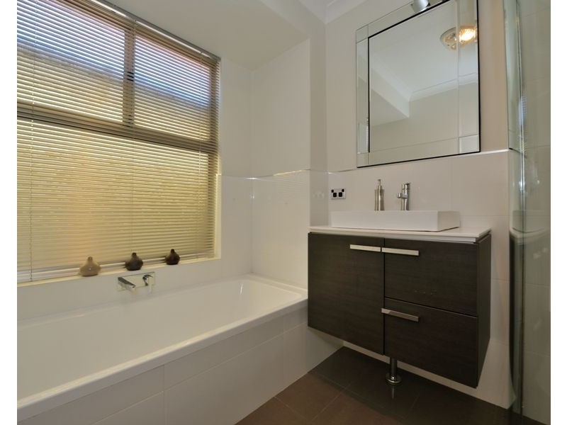 143 Venturi Drive, Ocean Reef WA 6027