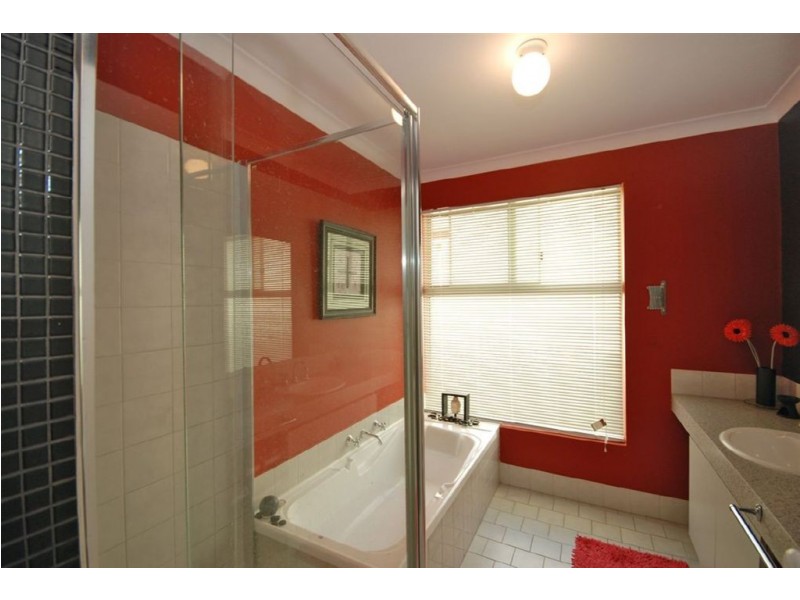 60 Stonehaven Parade, Kinross WA 6028