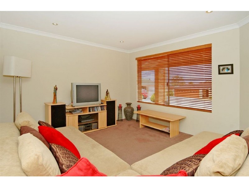 3 Carwoola Circle, Carramar WA 6031