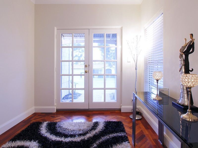 19 Carwoola Circle, Carramar WA 6031