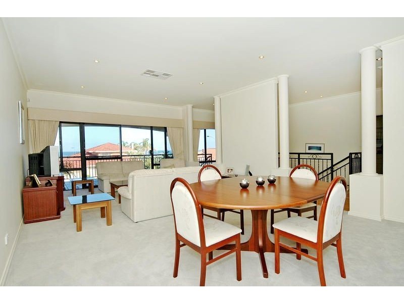 51 Diamond Drive, Ocean Reef WA 6027