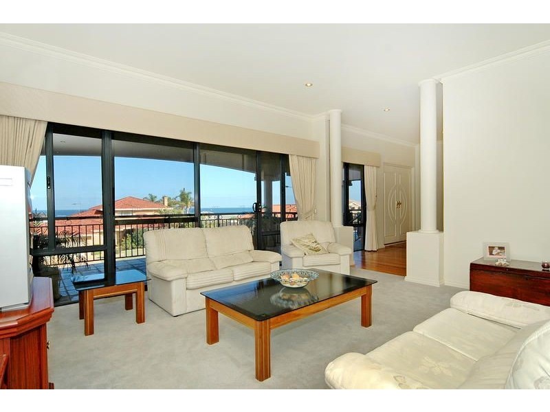 51 Diamond Drive, Ocean Reef WA 6027