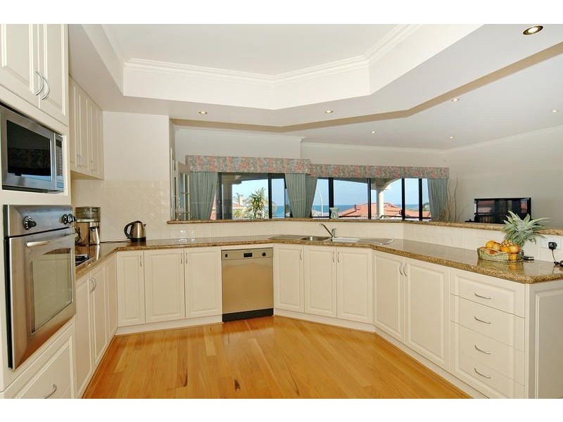 51 Diamond Drive, Ocean Reef WA 6027