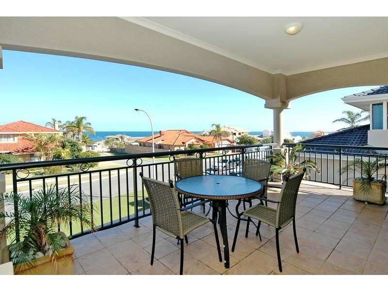 51 Diamond Drive, Ocean Reef WA 6027