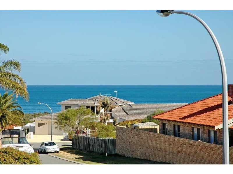 51 Diamond Drive, Ocean Reef WA 6027