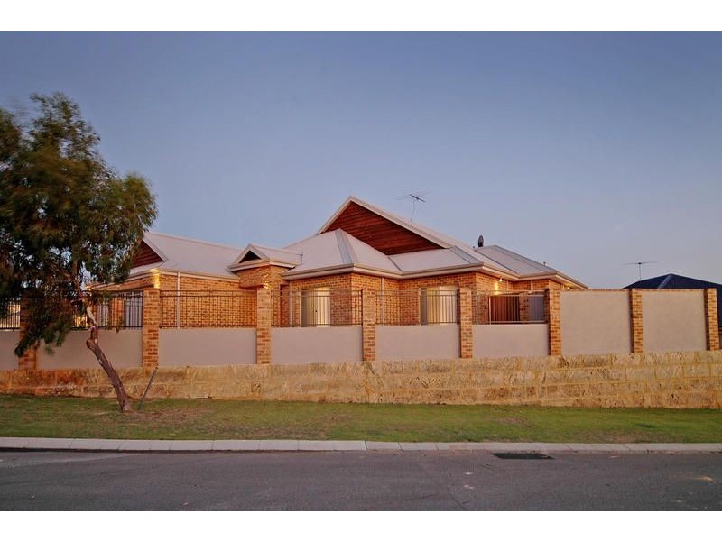 6 Calita Pass, Carramar WA 6031