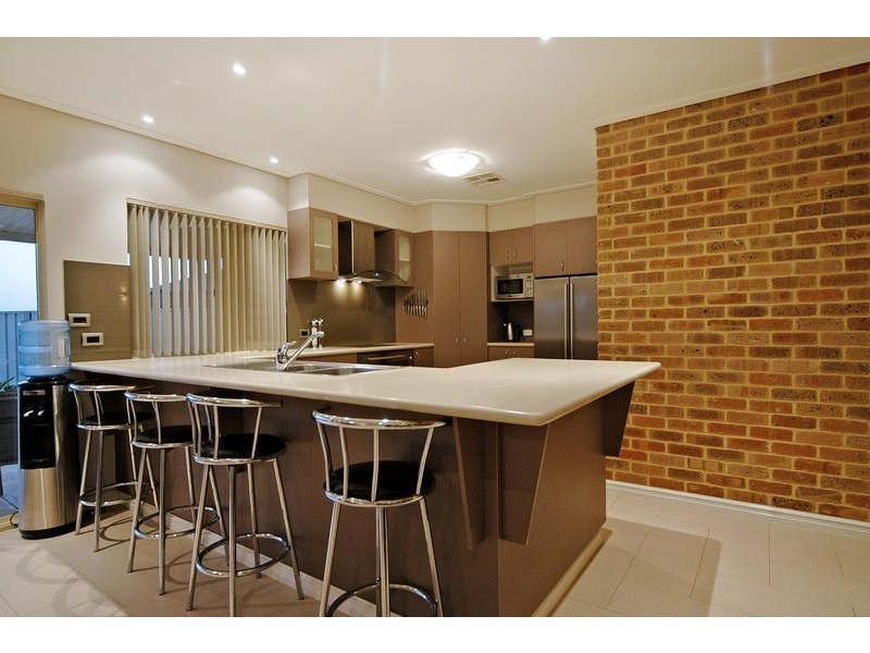 6 Calita Pass, Carramar WA 6031