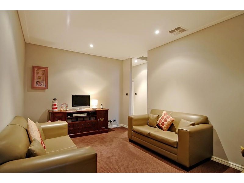 6 Calita Pass, Carramar WA 6031