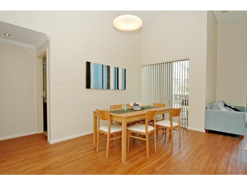 4/4 Bouvard Walk, Clarkson WA 6030