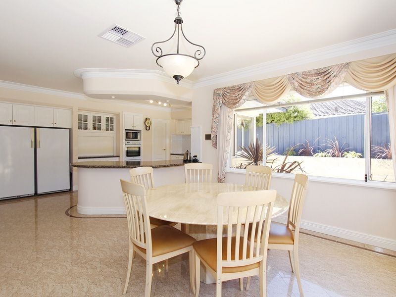 12 Brearley Mews, Hillarys WA 6025