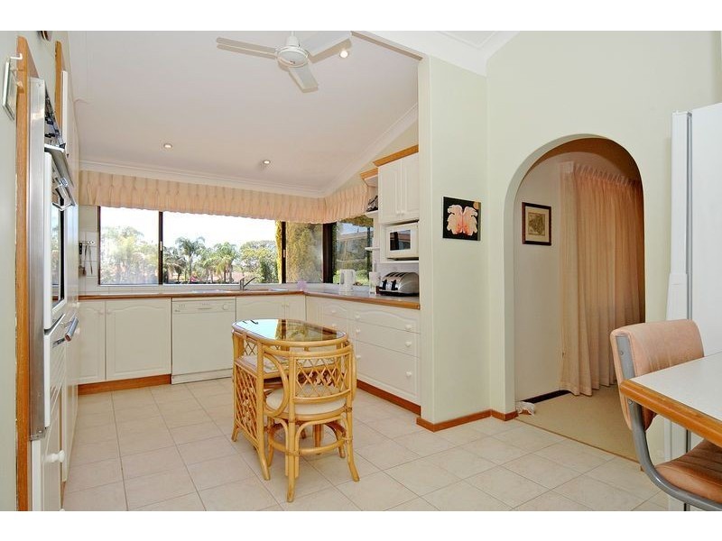 16 Ridge Close, Edgewater WA 6027