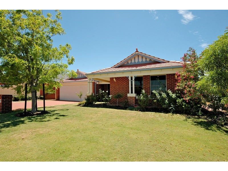 28 Newgain Crescent, Carramar WA 6031