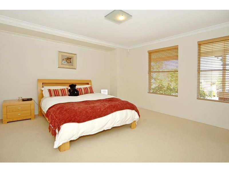 28 Newgain Crescent, Carramar WA 6031