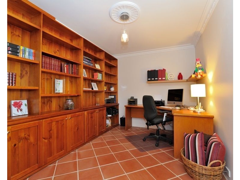 4 Jury Close, Ocean Reef WA 6027