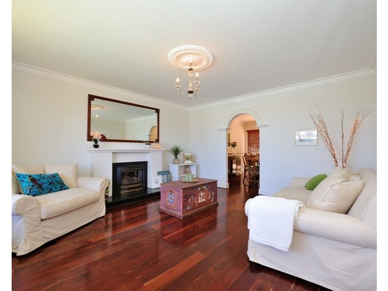 4 Jury Close, Ocean Reef WA 6027