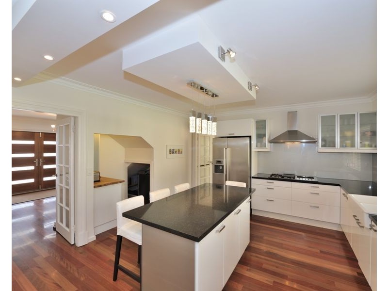 4 Jury Close, Ocean Reef WA 6027