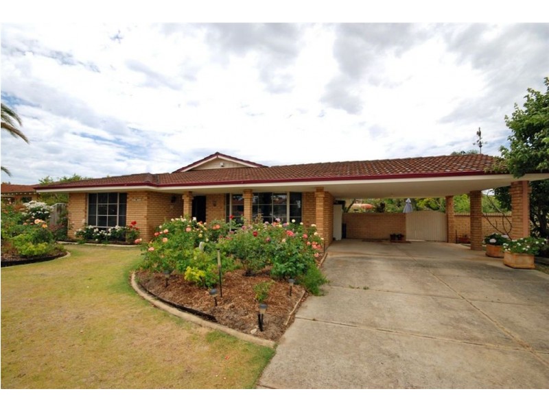 8 Rochele Court, Woodvale WA 6026