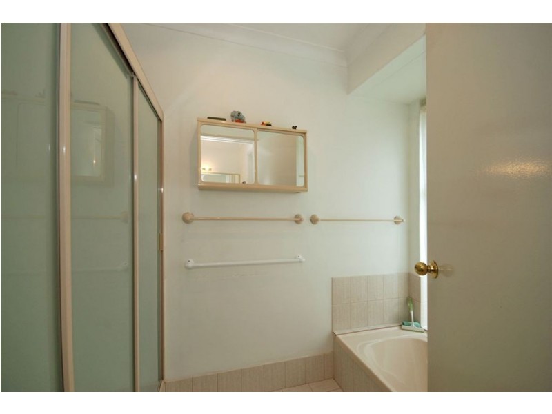 8 Rochele Court, Woodvale WA 6026