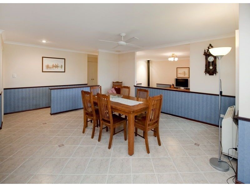 115 Via Vista Drive, Mariginiup WA 6065