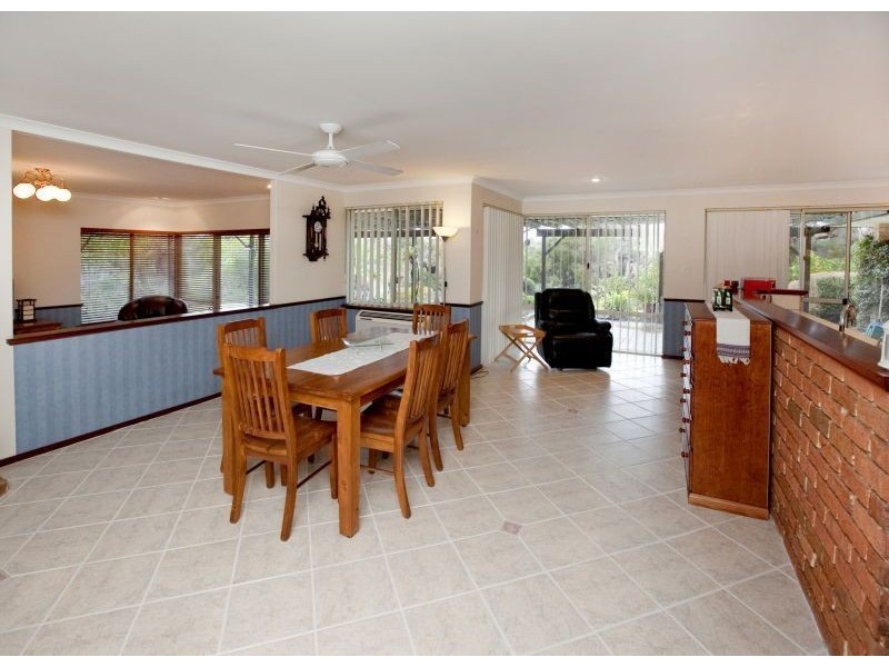 115 Via Vista Drive, Mariginiup WA 6065
