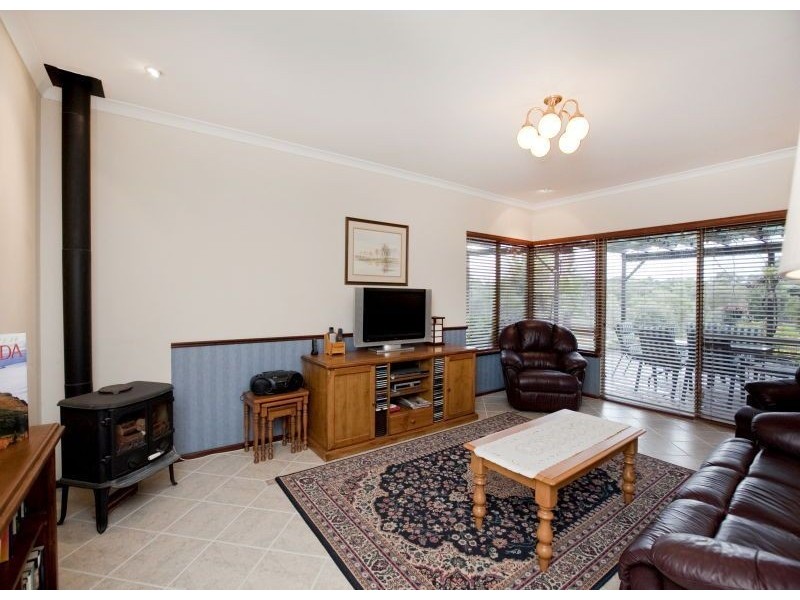 115 Via Vista Drive, Mariginiup WA 6065