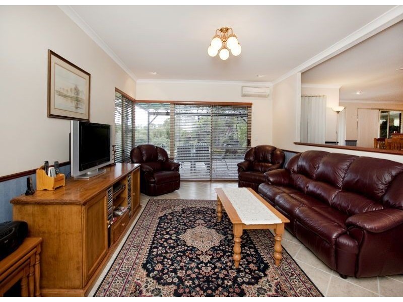 115 Via Vista Drive, Mariginiup WA 6065