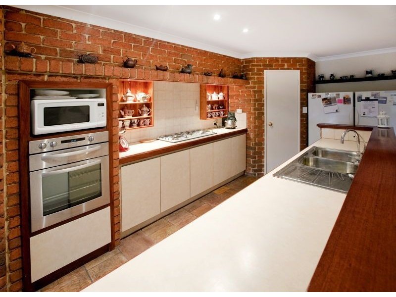 115 Via Vista Drive, Mariginiup WA 6065