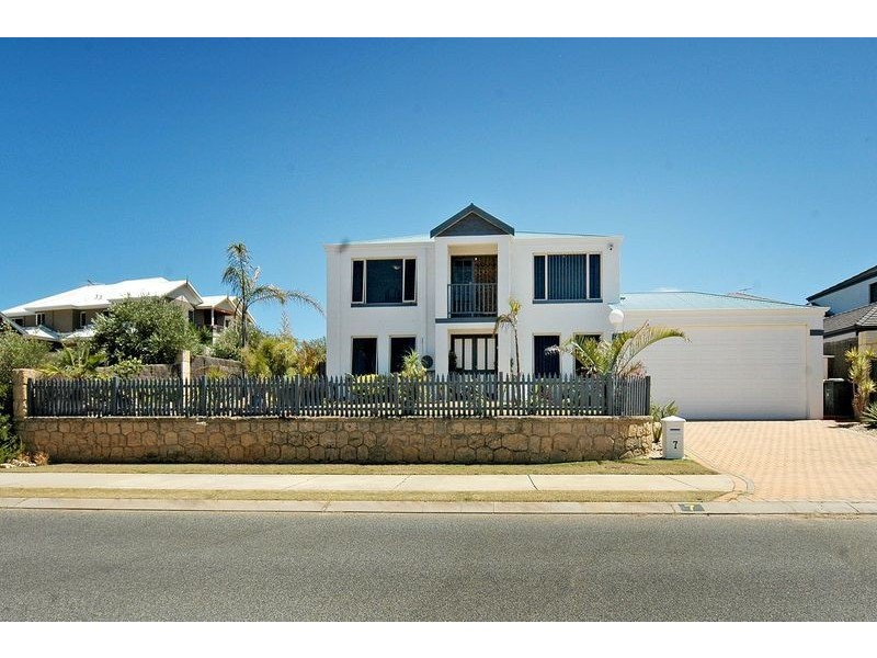 7 Rochester Drive, Mindarie WA 6030