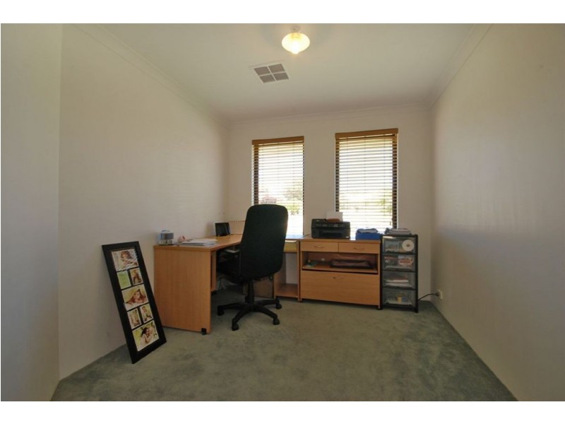 1 Flint Close, Pearsall WA 6065
