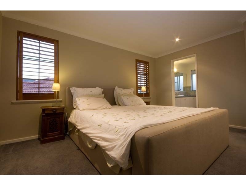 209 Flinders Street, Hillarys WA 6025