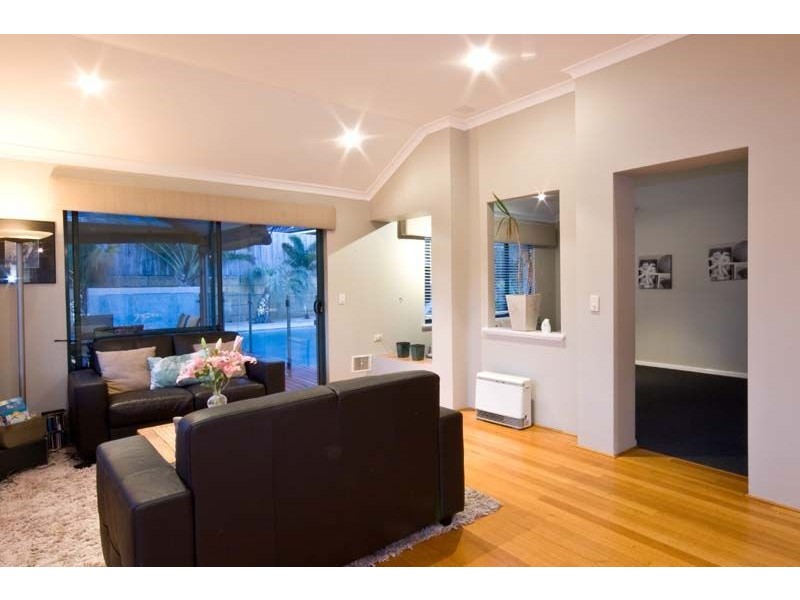 209 Flinders Street, Hillarys WA 6025