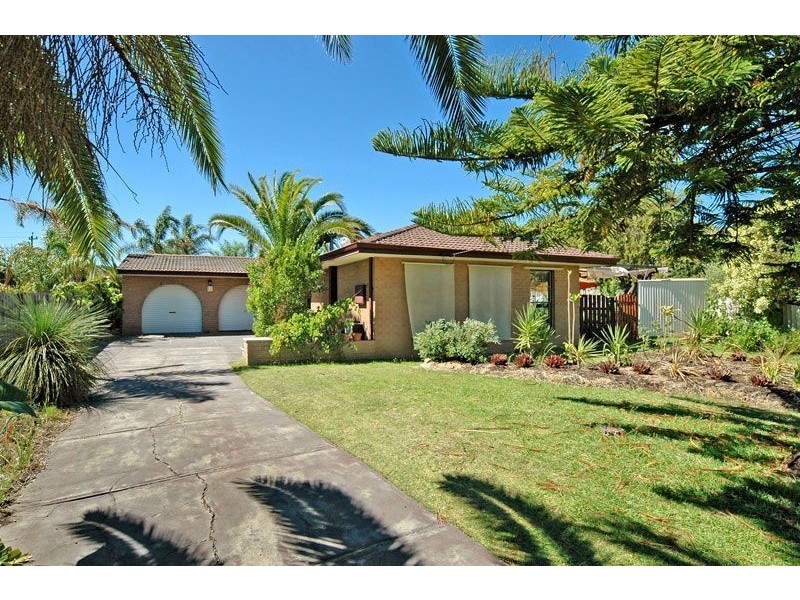 12 Yera Place, Wanneroo WA 6065