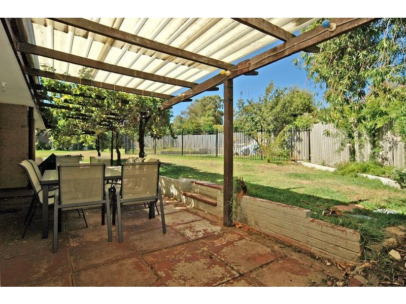 12 Yera Place, Wanneroo WA 6065