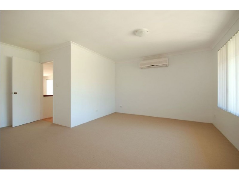 30 Kirkdale Turn, Kinross WA 6028