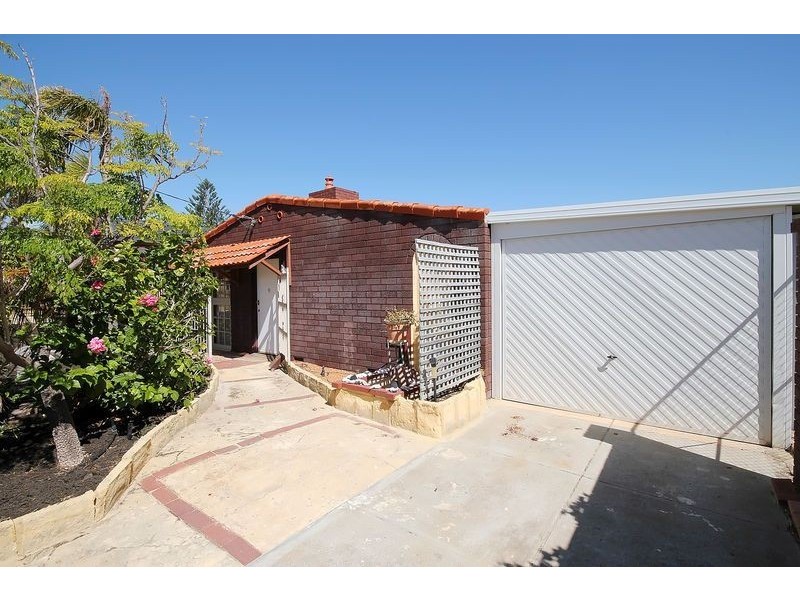 112 Mullaloo Drive, Kallaroo WA 6025