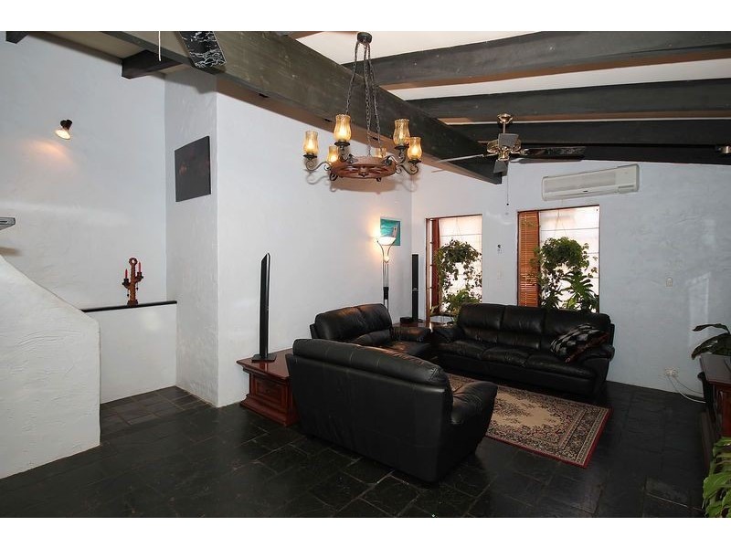 112 Mullaloo Drive, Kallaroo WA 6025