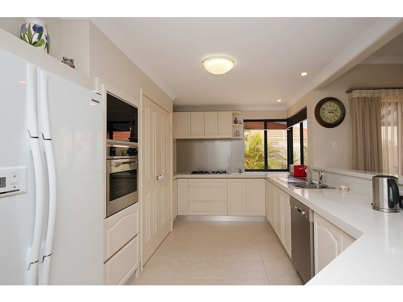 28 St James Approach, Iluka WA 6028