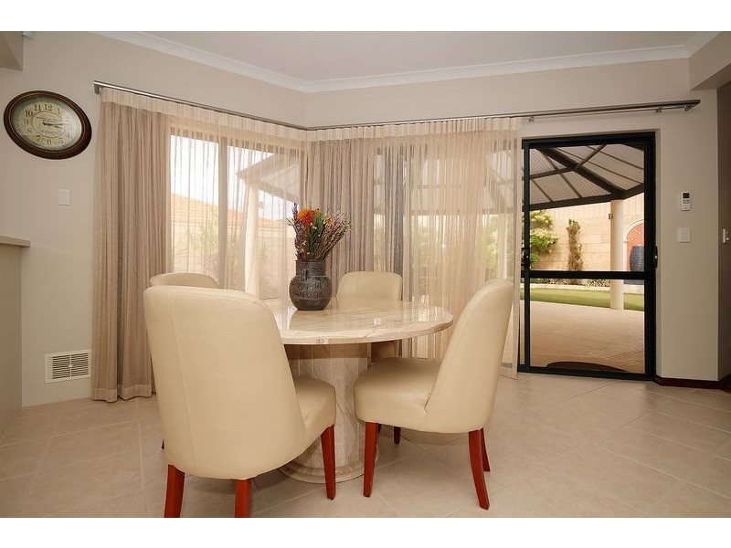 28 St James Approach, Iluka WA 6028