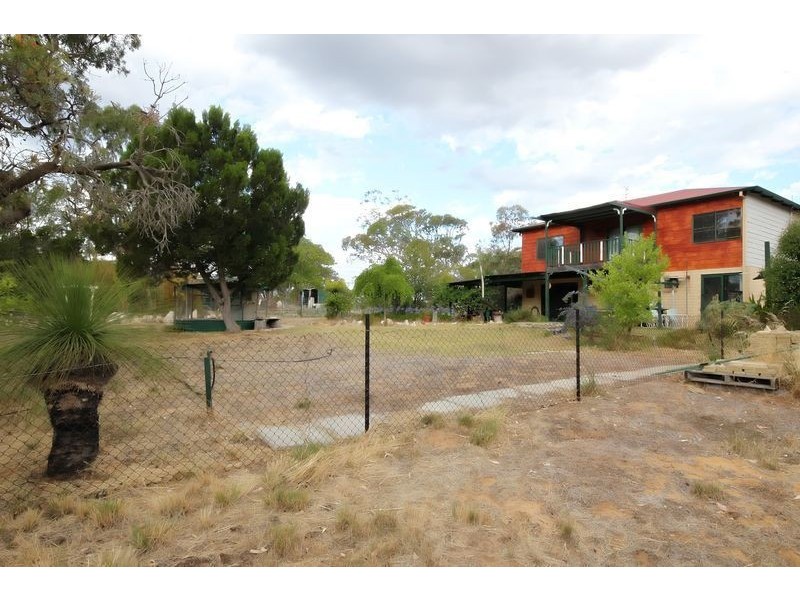 12 Pipidinny Road, Eglinton WA 6034