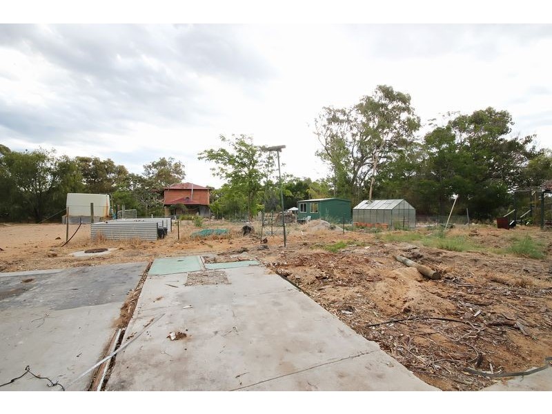 12 Pipidinny Road, Eglinton WA 6034