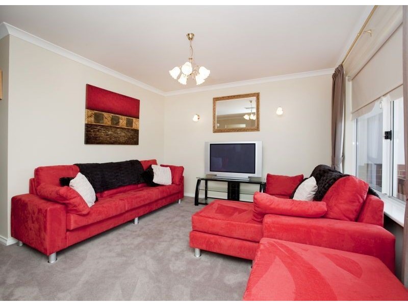 11 Kaufman Avenue, Ocean Reef WA 6027