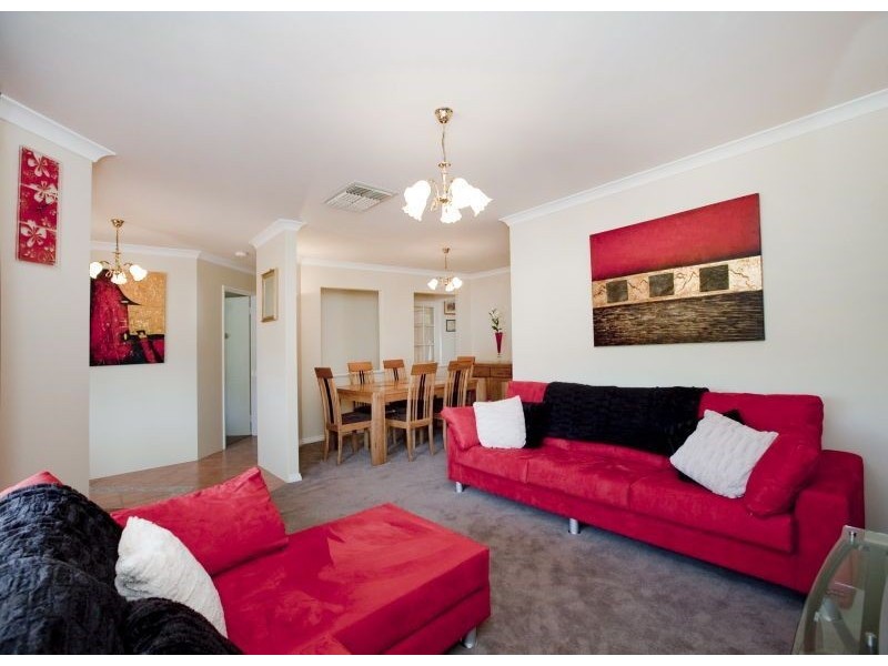 11 Kaufman Avenue, Ocean Reef WA 6027