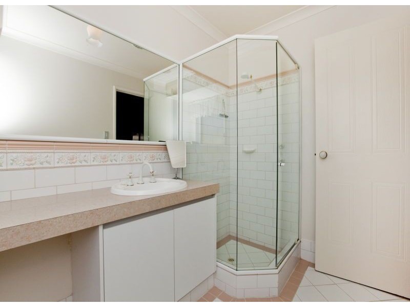 11 Kaufman Avenue, Ocean Reef WA 6027