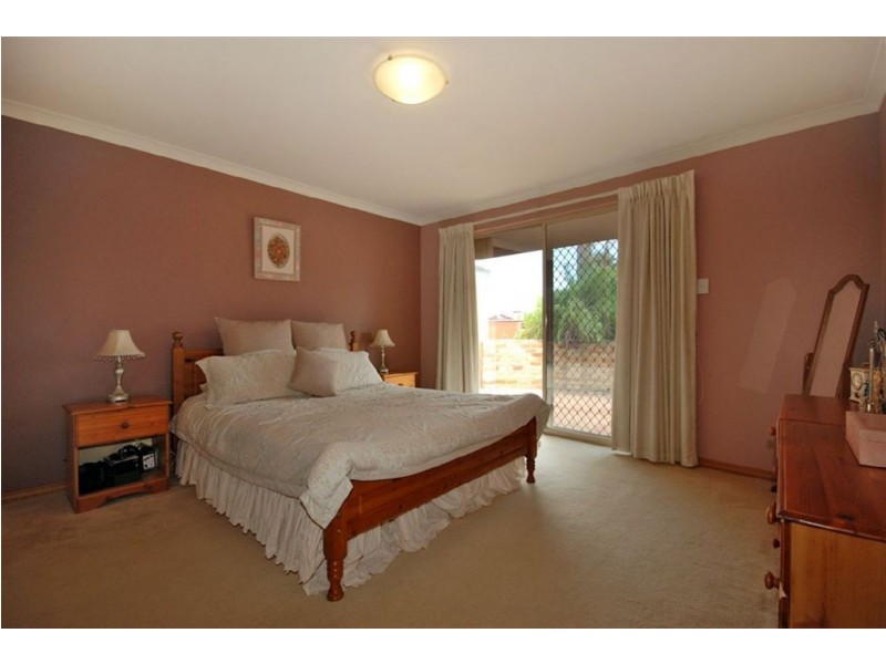 16 Paragon Rise, Currambine WA 6028