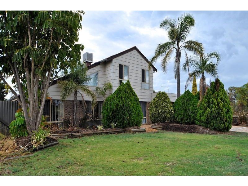 8 Simcoe Court, Joondalup WA 6027