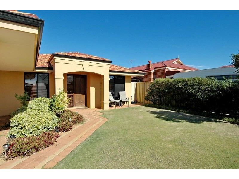 14 Marriot Turn, Currambine WA 6028