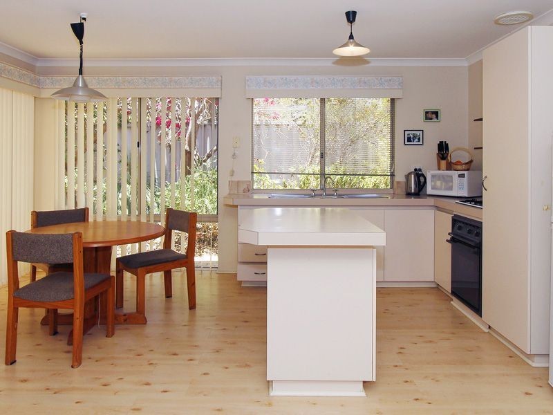 10 Dauphine Place, Joondalup WA 6027