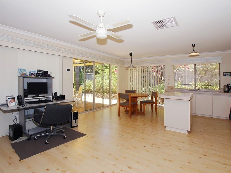 10 Dauphine Place, Joondalup WA 6027