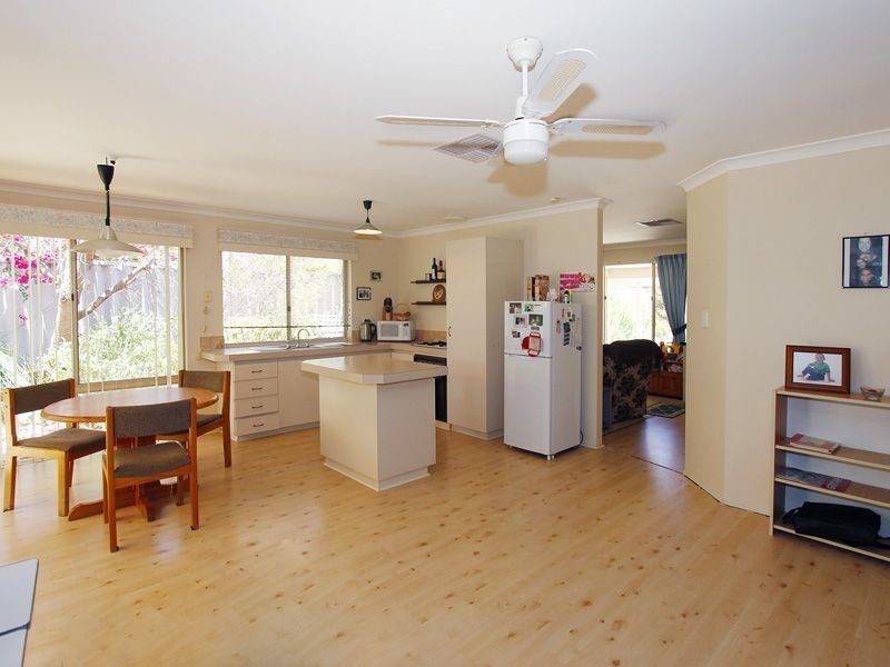 10 Dauphine Place, Joondalup WA 6027