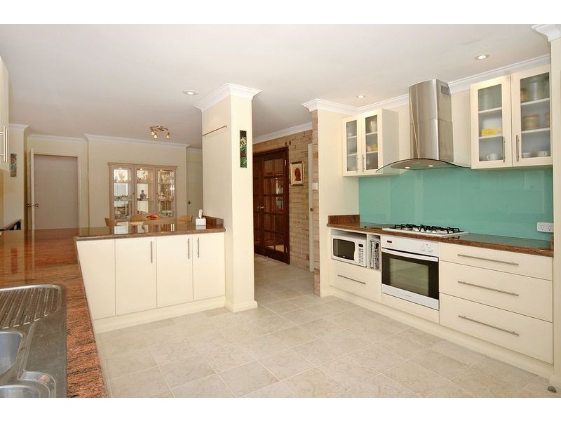 10 Mull Grove, Ocean Reef WA 6027